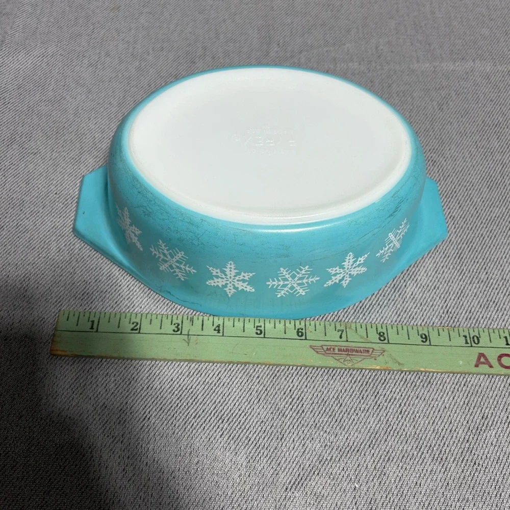Pyrex vintage oval